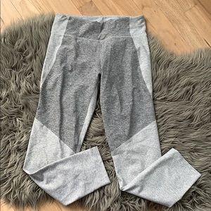 Outdoor Voices two-tone heather gray 7/8 tight
